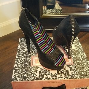 Too Fast Brand spike heel size 7 in black shimmer